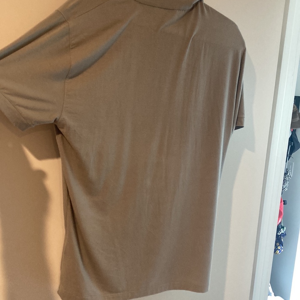 Giorgi Armani Italian-made relaxed-fit buttonless collared shirt - Picture 6 of 10